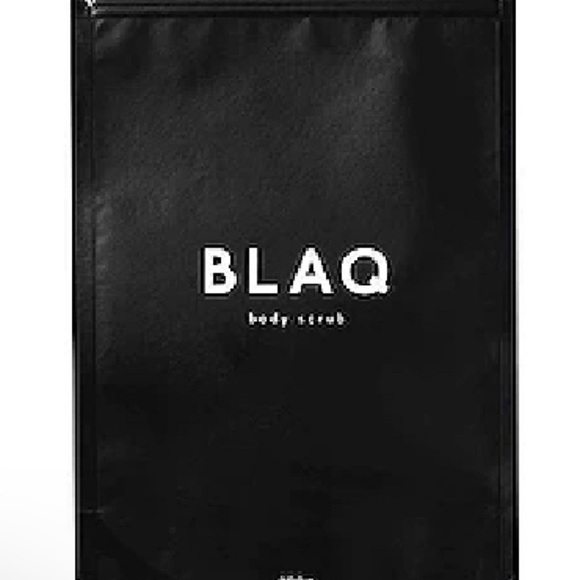 Activated Charcoal Body Scrub by BLAQ - Picture 2 of 6